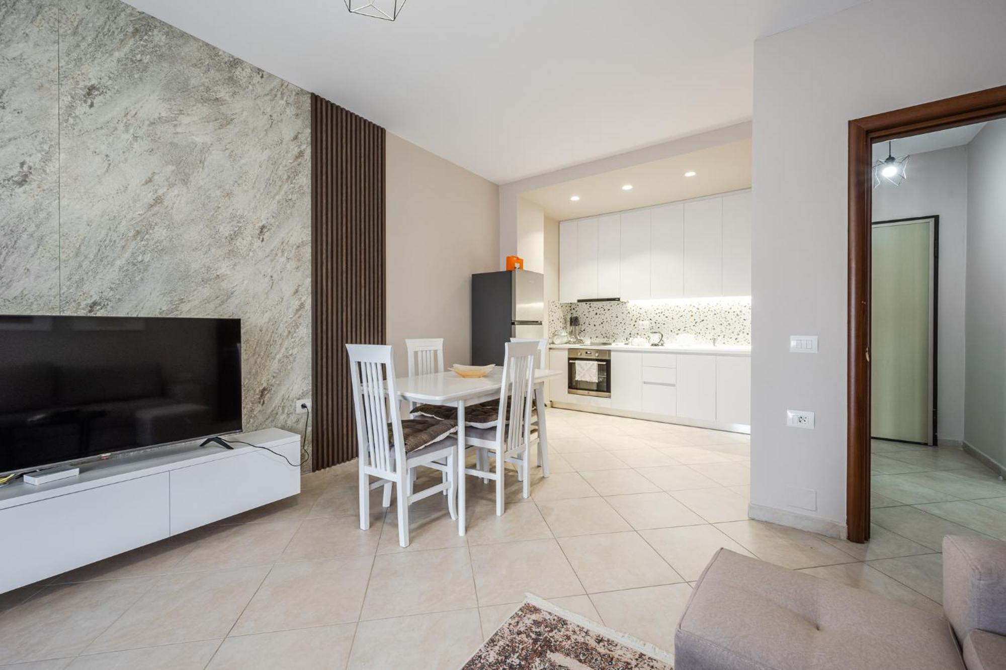 City Center Apartments By Kondo Stays Vlore Exterior photo
