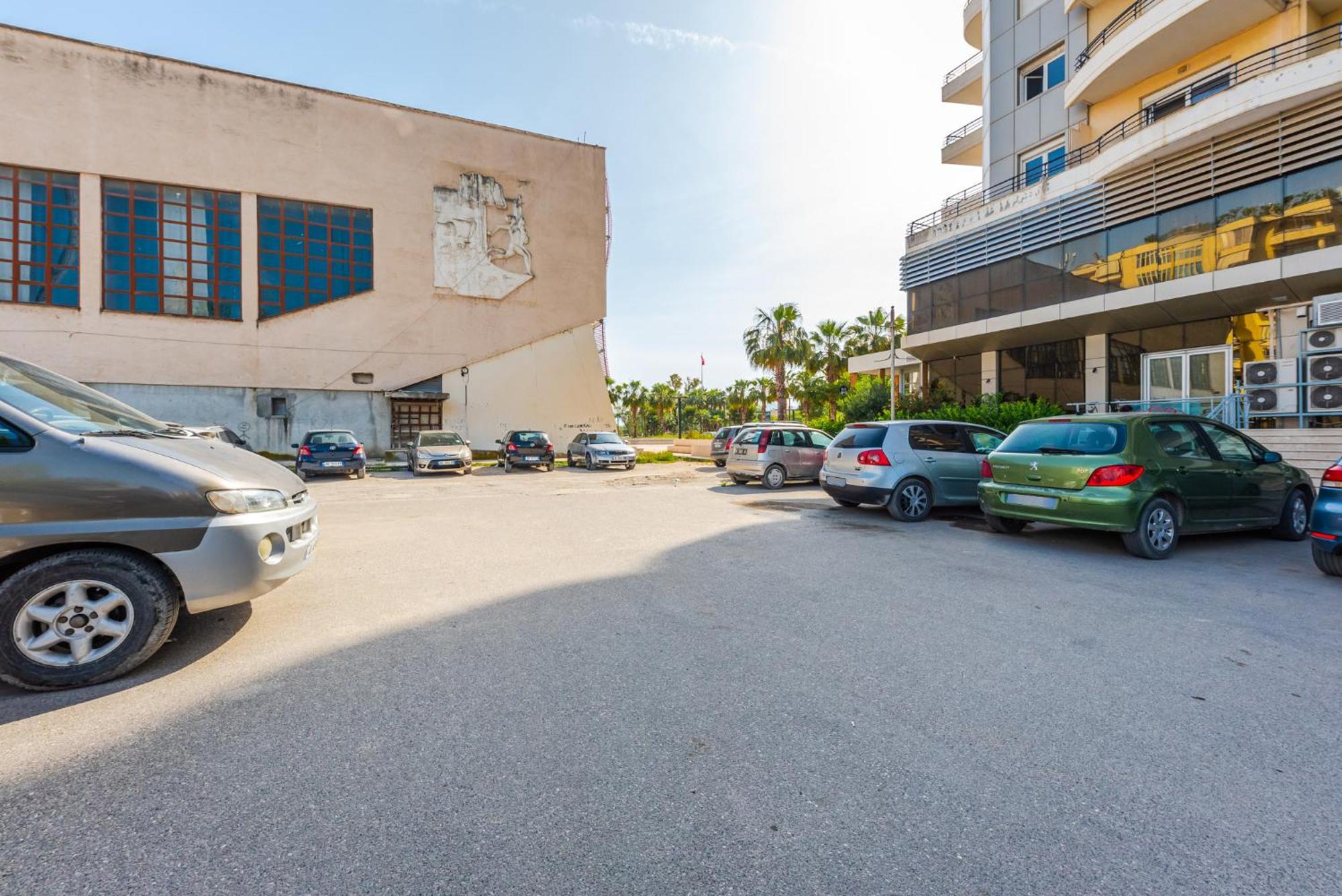 City Center Apartments By Kondo Stays Vlore Exterior photo