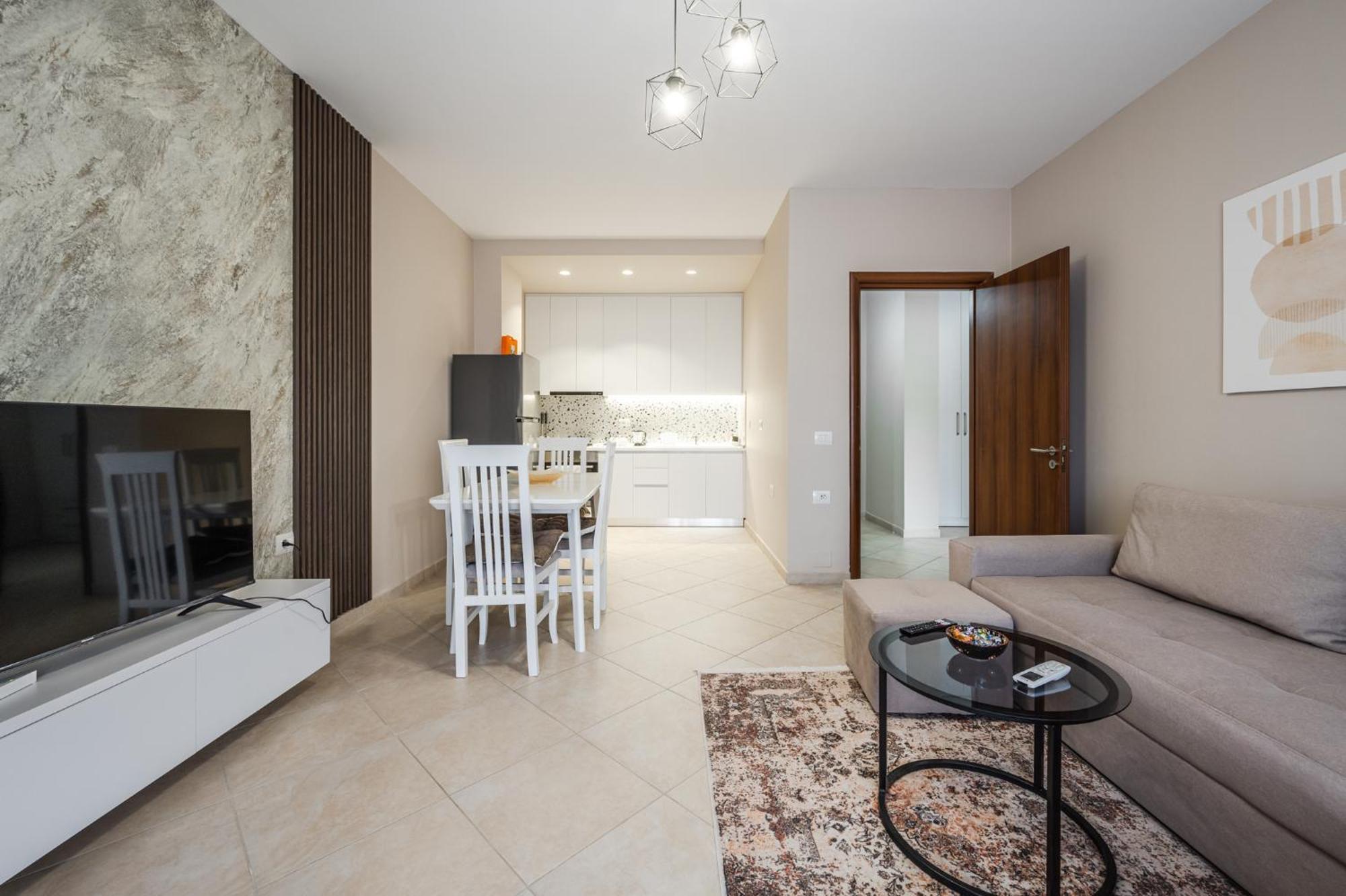 City Center Apartments By Kondo Stays Vlore Exterior photo