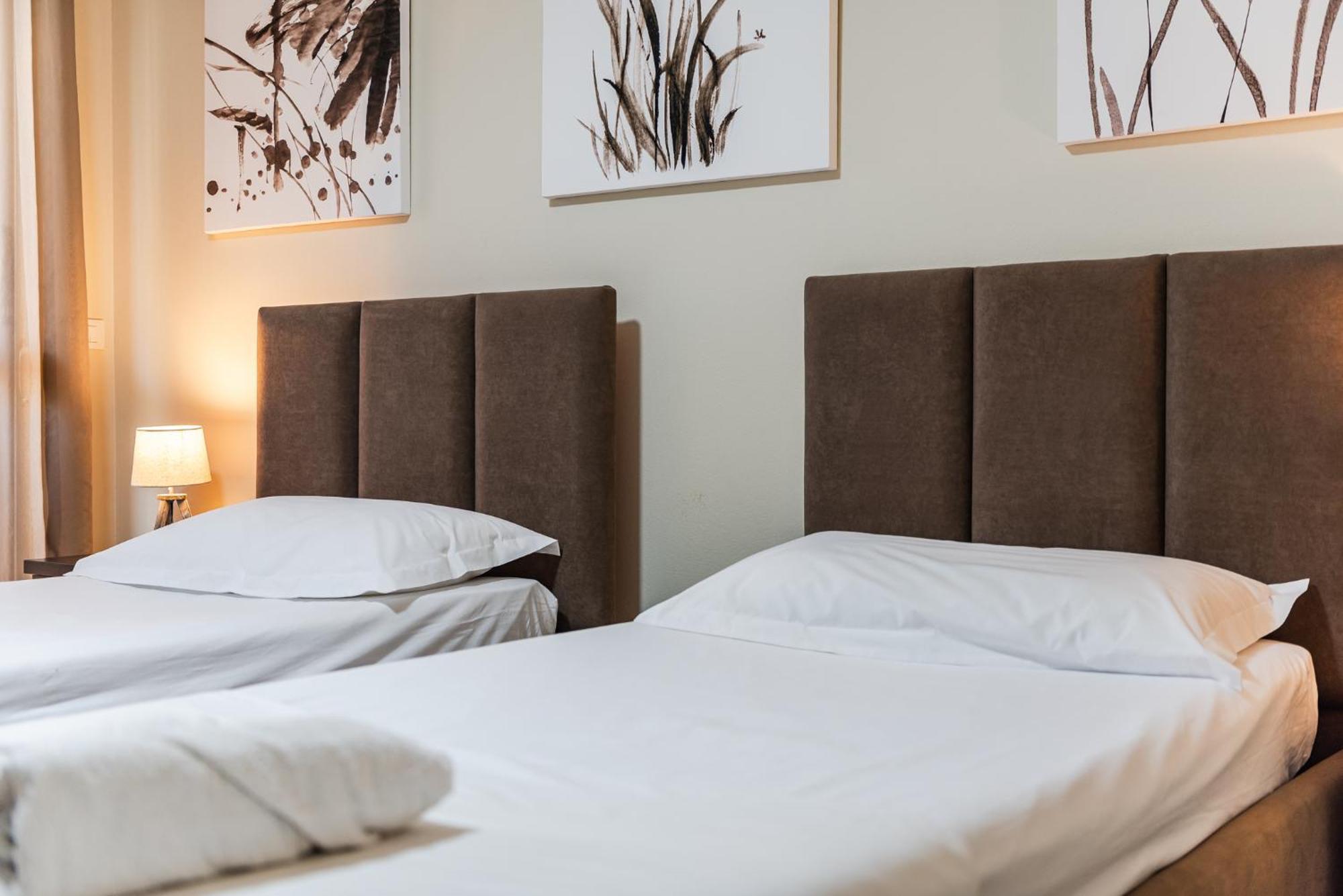 City Center Apartments By Kondo Stays Vlore Exterior photo