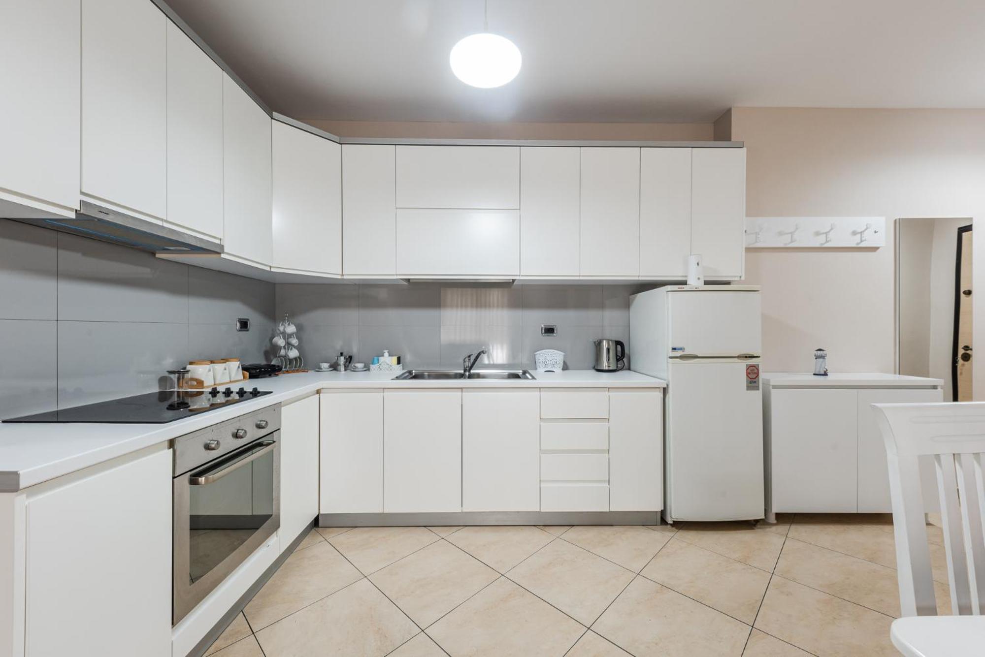 City Center Apartments By Kondo Stays Vlore Exterior photo