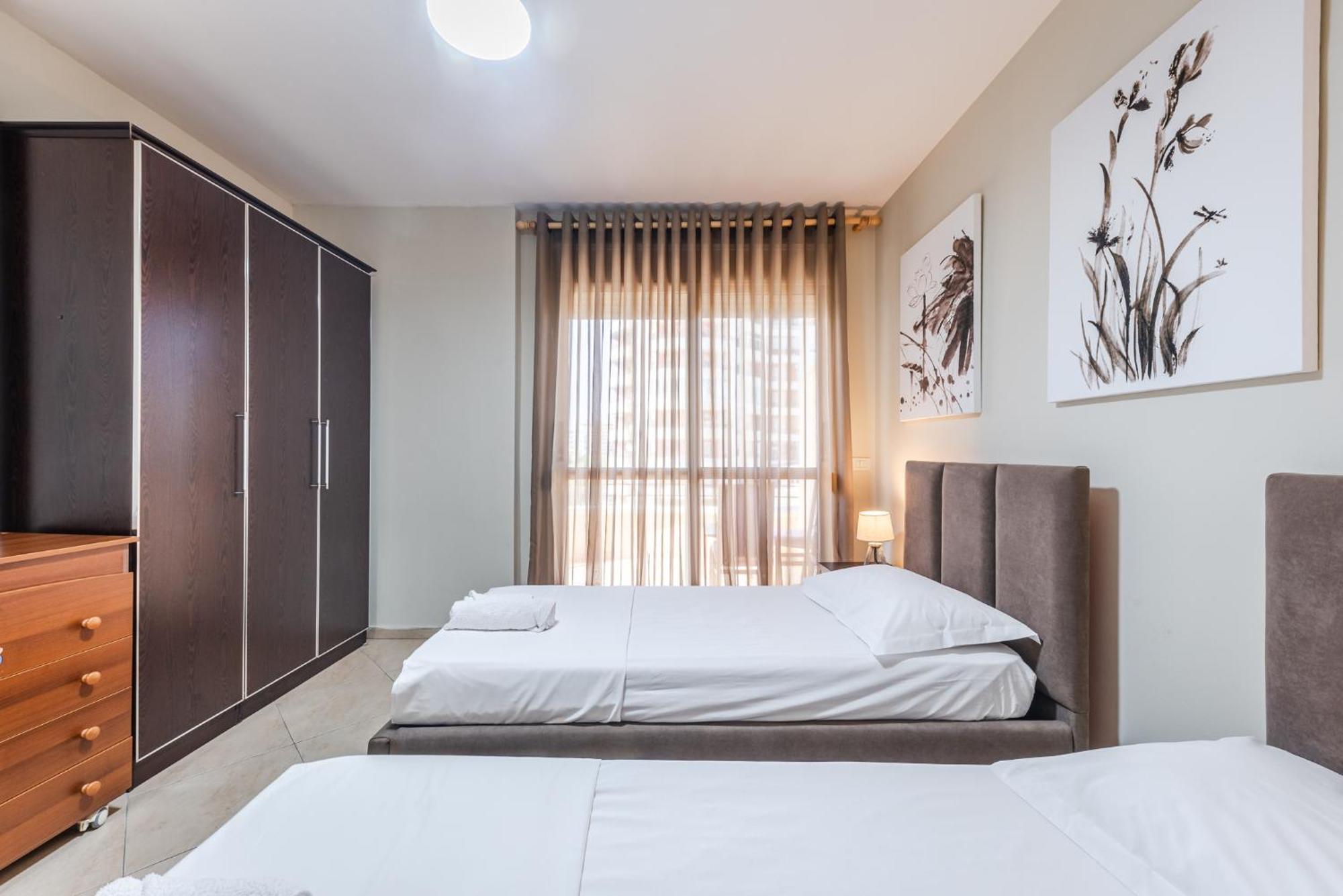 City Center Apartments By Kondo Stays Vlore Exterior photo